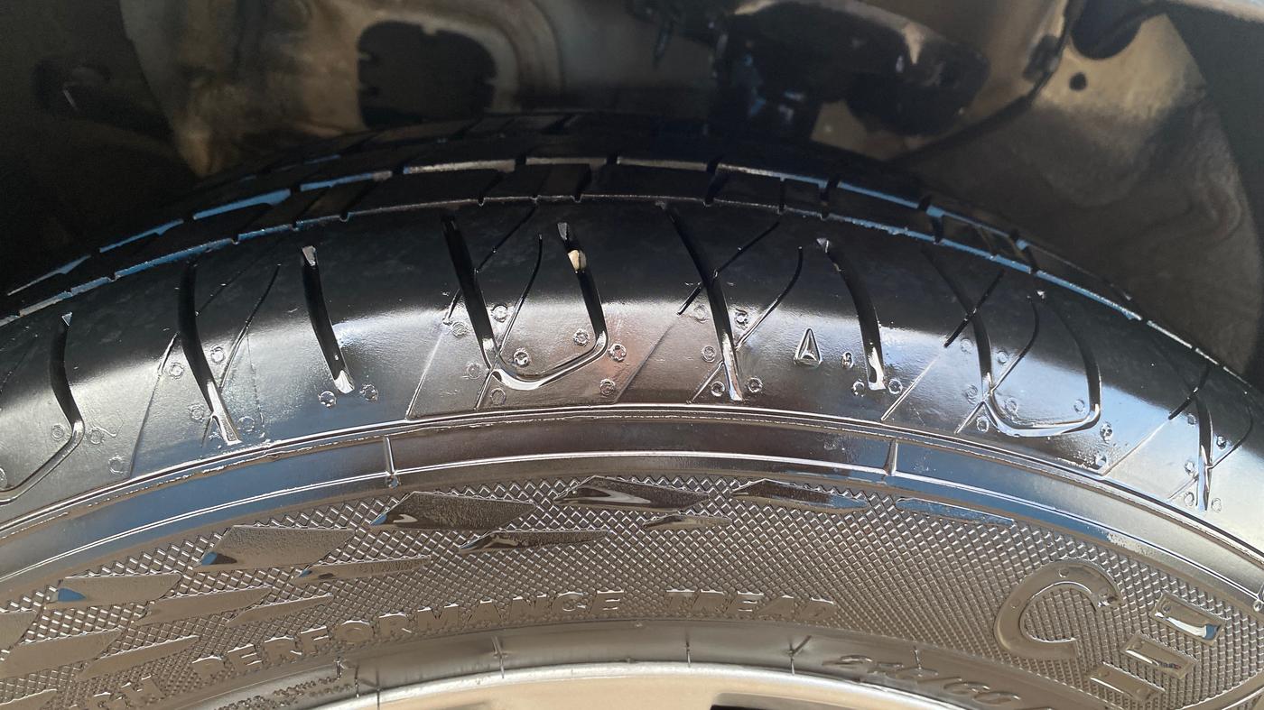 2020 KIA SELTOS HTX 1.5 PETROL, Petrol, Manual, 32,091 km, Left Front Tyre Tread