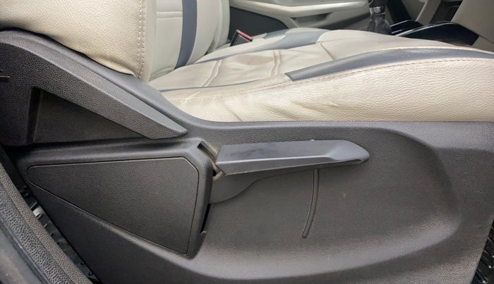 2016 Ford Ecosport TREND+ 1.5L DIESEL, Diesel, Manual, 1,13,977 km, Driver Side Adjustment Panel