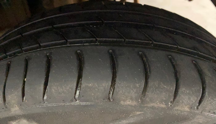2019 Maruti Alto 800 LXI, Petrol, Manual, 69,146 km, Left Rear Tyre Tread