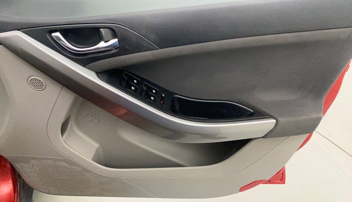 2017 Tata NEXON XZ PLUS PETROL DUAL TONE, Petrol, Manual, 36,543 km, Driver Side Door Panels Control