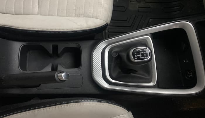 2022 KIA SONET HTX 1.0 IMT, Petrol, Manual, 47,243 km, Gear Lever
