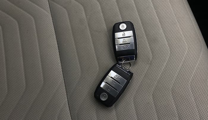 2022 KIA SONET HTX 1.0 IMT, Petrol, Manual, 47,243 km, Key Close Up