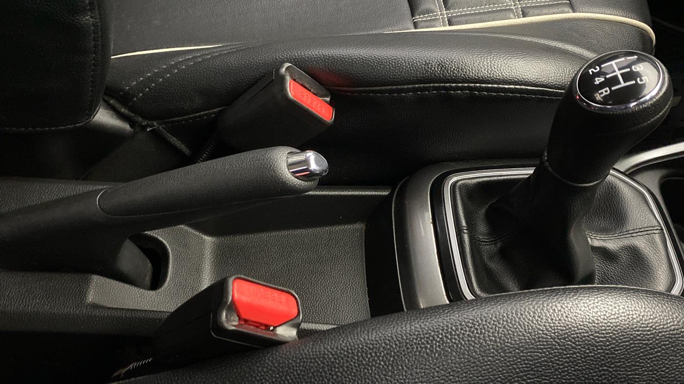 2021 Maruti IGNIS ALPHA 1.2 K12, Petrol, Manual, 31,530 km, Gear Lever
