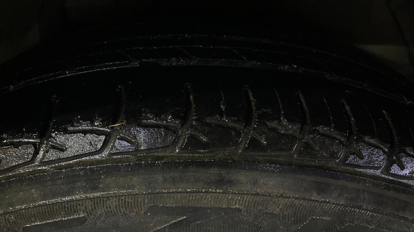 2014 Hyundai Elite i20 MAGNA 1.2, CNG, Manual, 1,07,011 km, Left Rear Tyre Tread