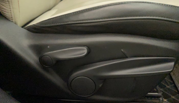 2018 Jeep Compass LIMITED (O) 1.4 PETROL AT, Petrol, Automatic, 38,762 km, Driver Side Adjustment Panel