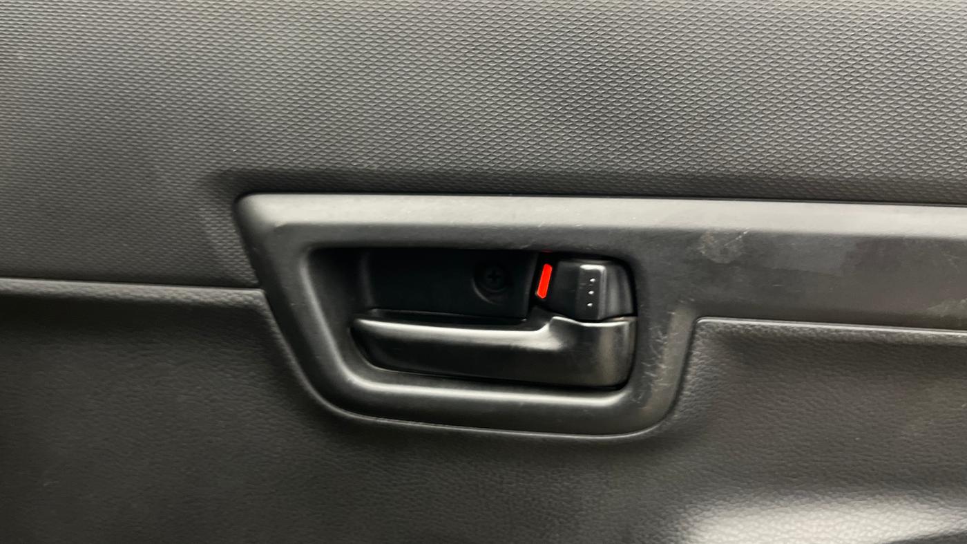 2020 Maruti S PRESSO VXI PLUS AMT, Petrol, Automatic, 17,977 km, Driver Side Door Panels Control