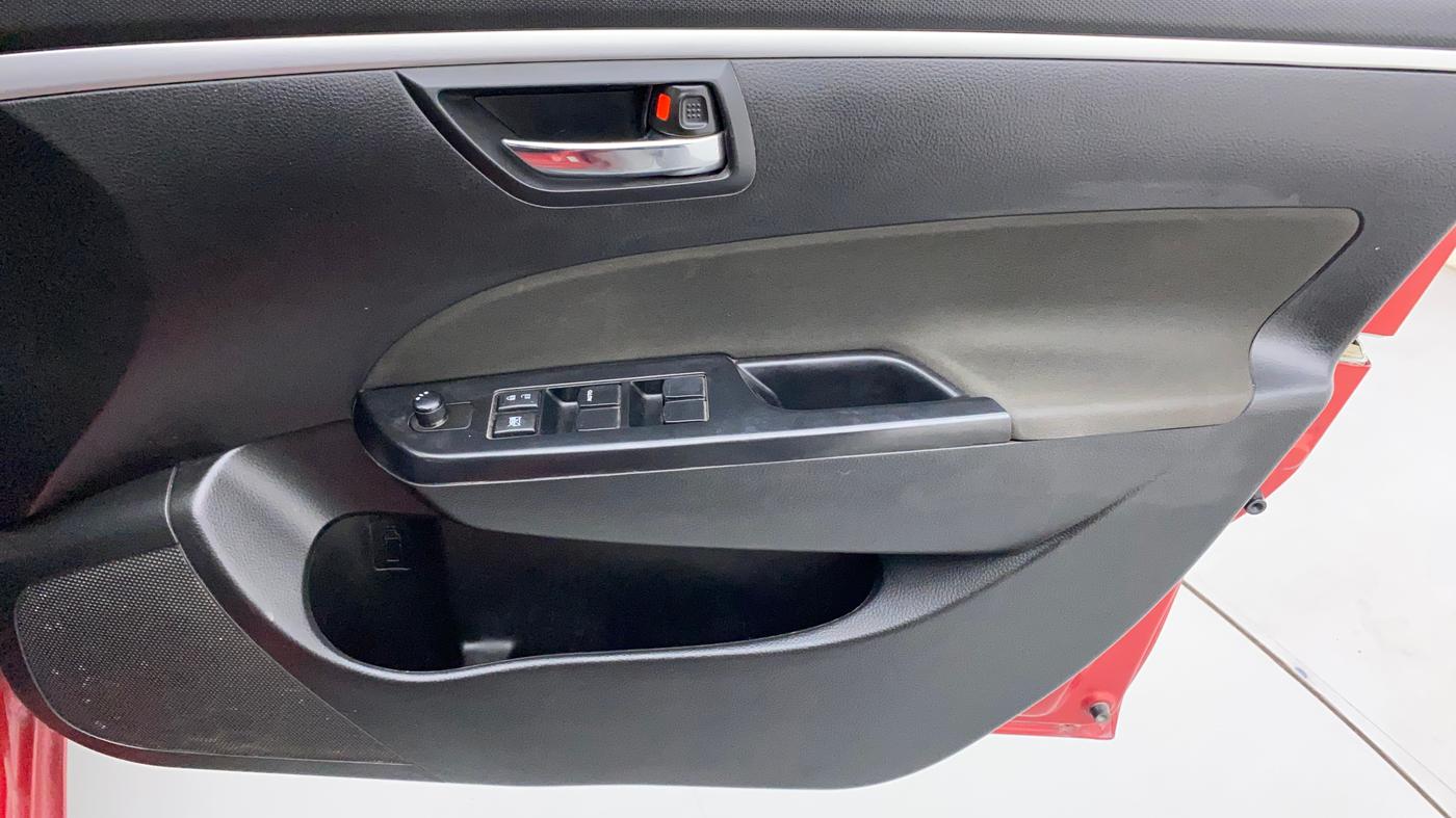2014 Maruti Swift ZXI, Petrol, Manual, 48,194 km, Driver Side Door Panels Control