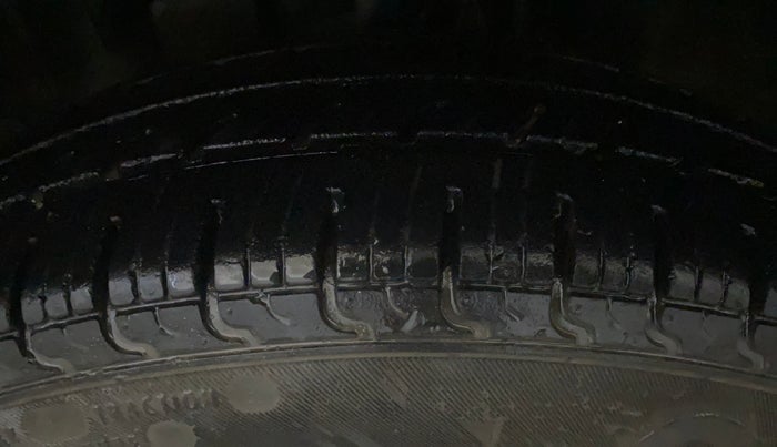 2019 Renault Kwid RXT 1.0 (O), Petrol, Manual, 36,673 km, Left Front Tyre Tread