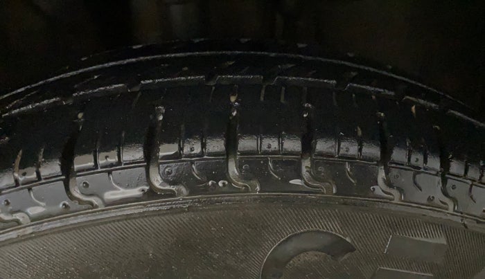 2019 Renault Kwid RXT 1.0 (O), Petrol, Manual, 36,673 km, Right Front Tyre Tread