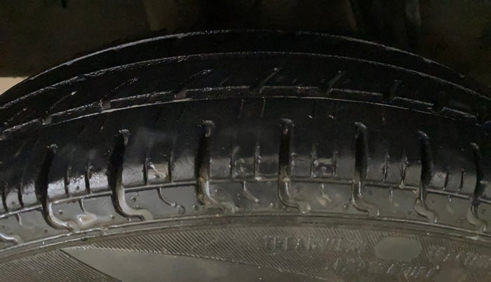 2019 Renault Kwid RXT 1.0 (O), Petrol, Manual, 36,673 km, Right Rear Tyre Tread