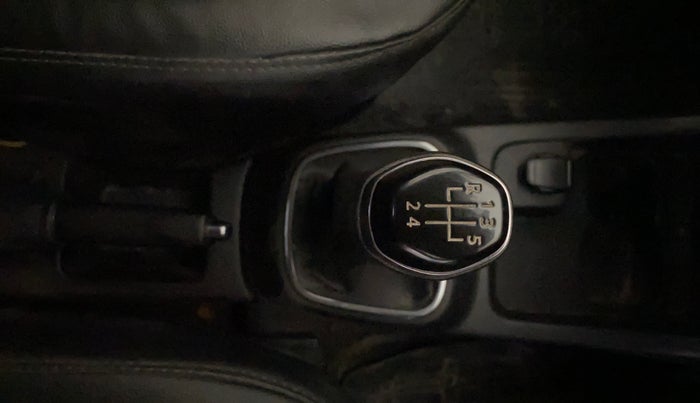 2019 Renault Kwid RXT 1.0 (O), Petrol, Manual, 36,673 km, Gear Lever