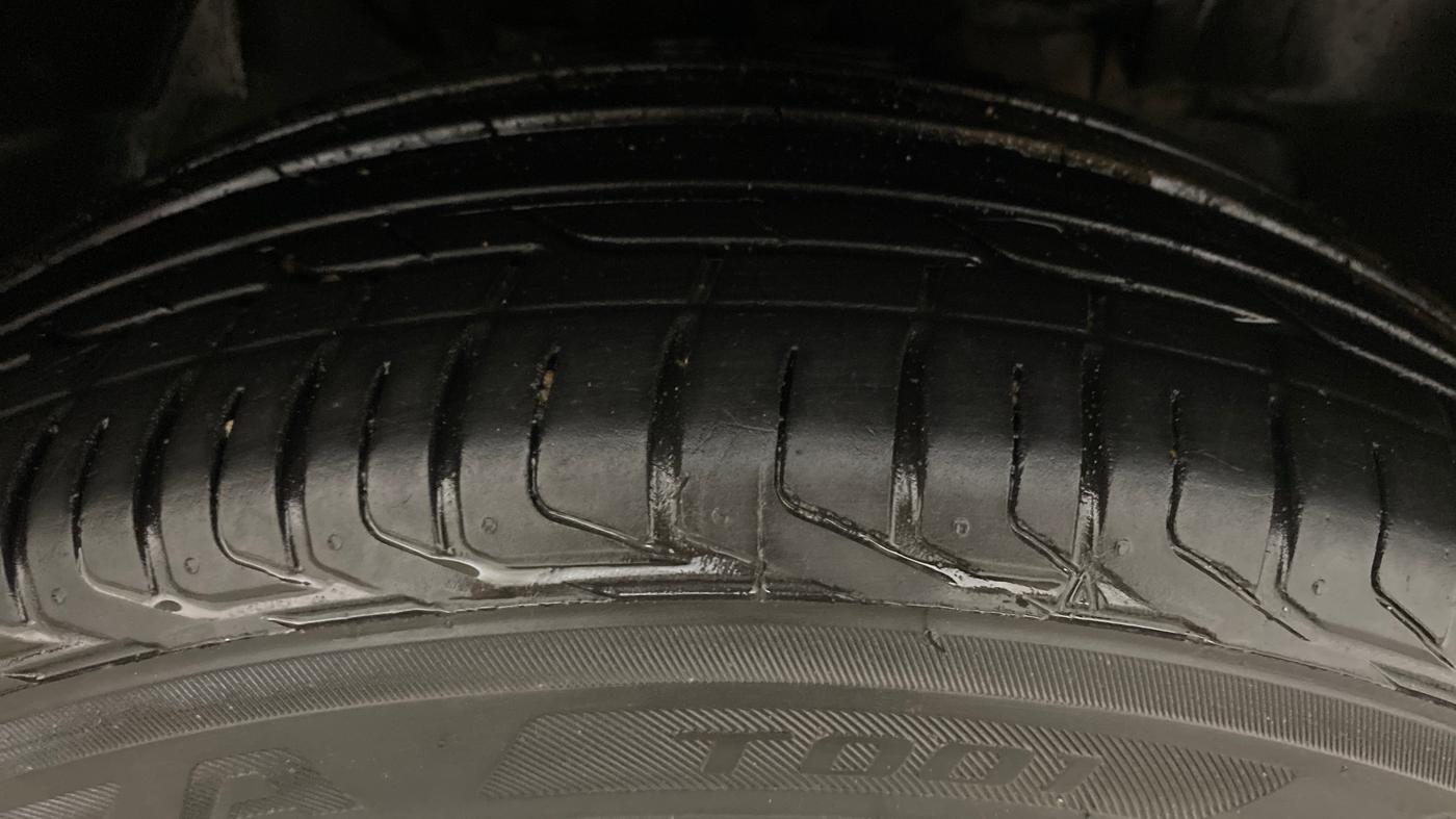 2023 Tata NEXON XM SUNROOF PETROL, Petrol, Manual, 58,215 km, Right Front Tyre Tread