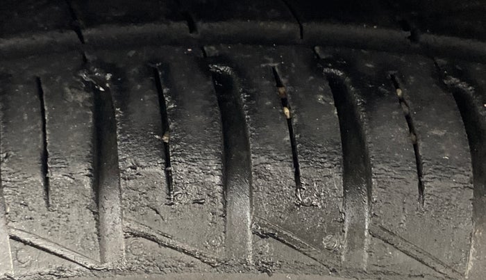 2020 Datsun Redi Go T(O) 1.0, Petrol, Manual, 58,153 km, Left Front Tyre Tread