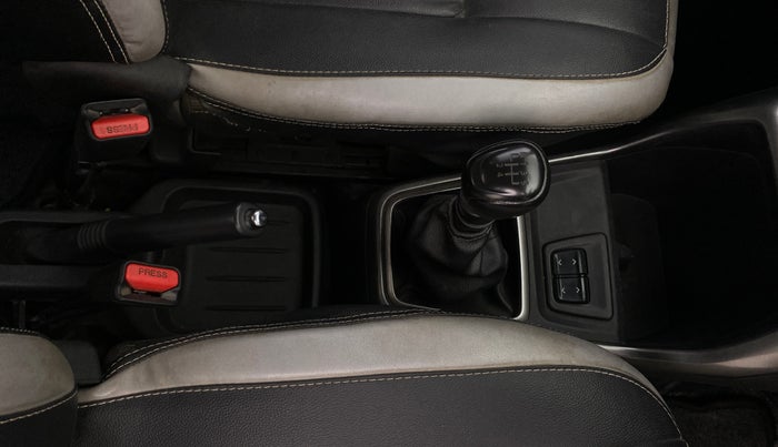 2020 Datsun Redi Go T(O) 1.0, Petrol, Manual, 58,153 km, Gear Lever