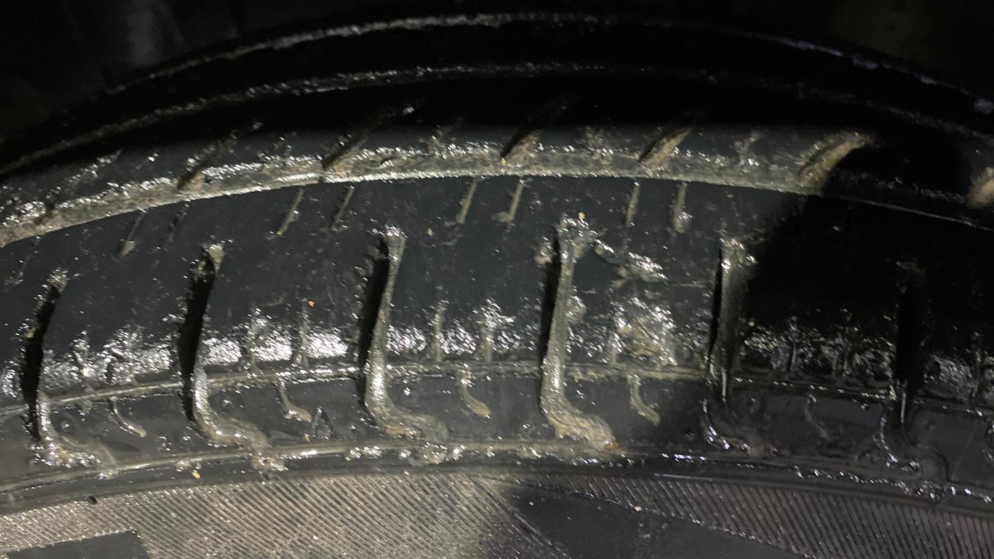 2017 Renault Kwid RXT 1.0 AMT, Petrol, Automatic, 40,438 km, Left Front Tyre Tread