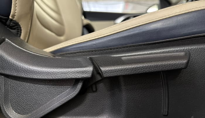 2022 KIA CARENS LUXURY 1.5 DIESEL 7 STR, Diesel, Manual, 49,246 km, Driver Side Adjustment Panel