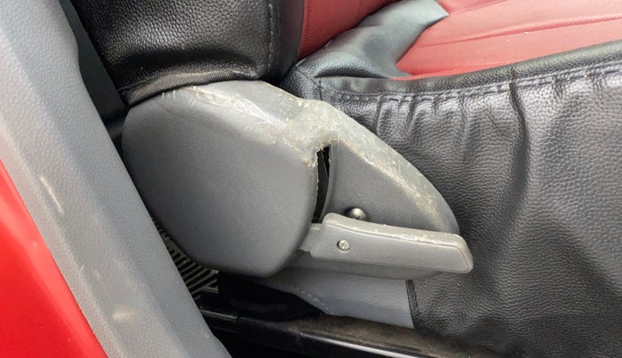 2016 Maruti Alto 800 LXI, Petrol, Manual, 31,539 km, Driver Side Adjustment Panel
