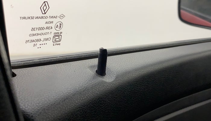 2016 Renault Kwid RXT 0.8 (O), Petrol, Manual, 55,020 km, Lock system - Door lock knob has minor damage