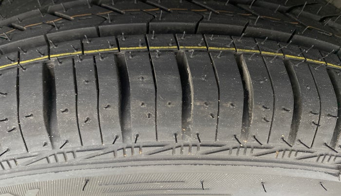 2019 Maruti Alto K10 VXI, Petrol, Manual, 29,120 km, Left Front Tyre Tread