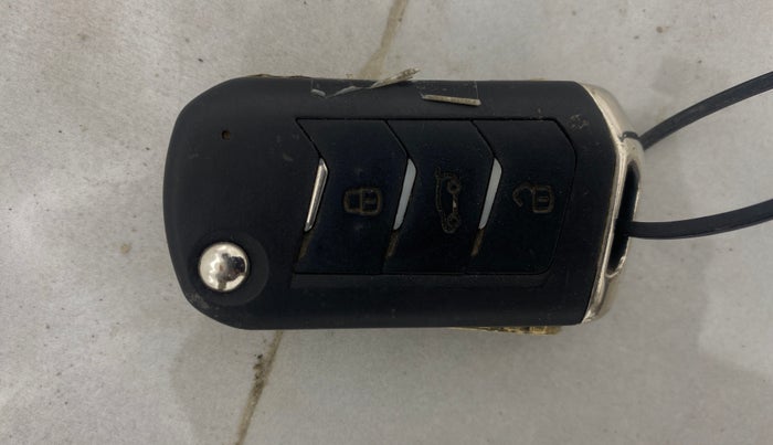 2019 Mahindra MARAZZO M2 8 STR, Diesel, Manual, 1,12,260 km, Key Close Up