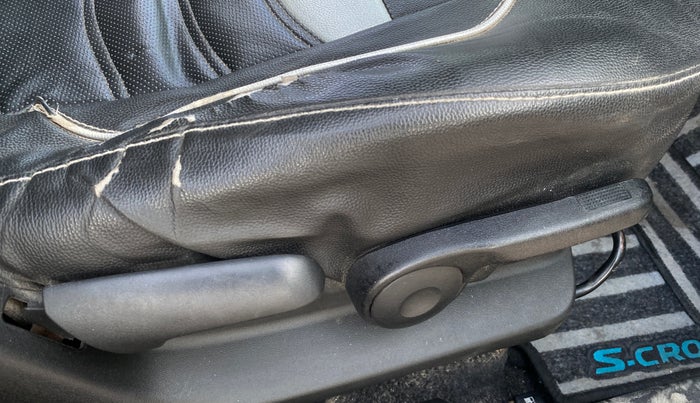 2015 Maruti S Cross ZETA 1.3, Diesel, Manual, 1,06,061 km, Driver Side Adjustment Panel