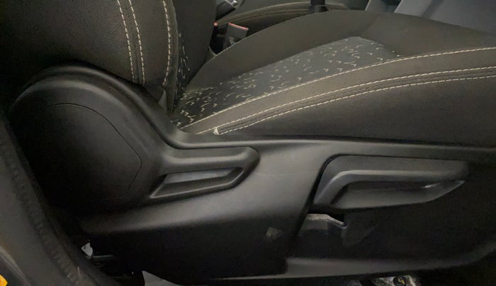 2020 Tata Tiago XZ PETROL, Petrol, Manual, 9,610 km, Driver Side Adjustment Panel