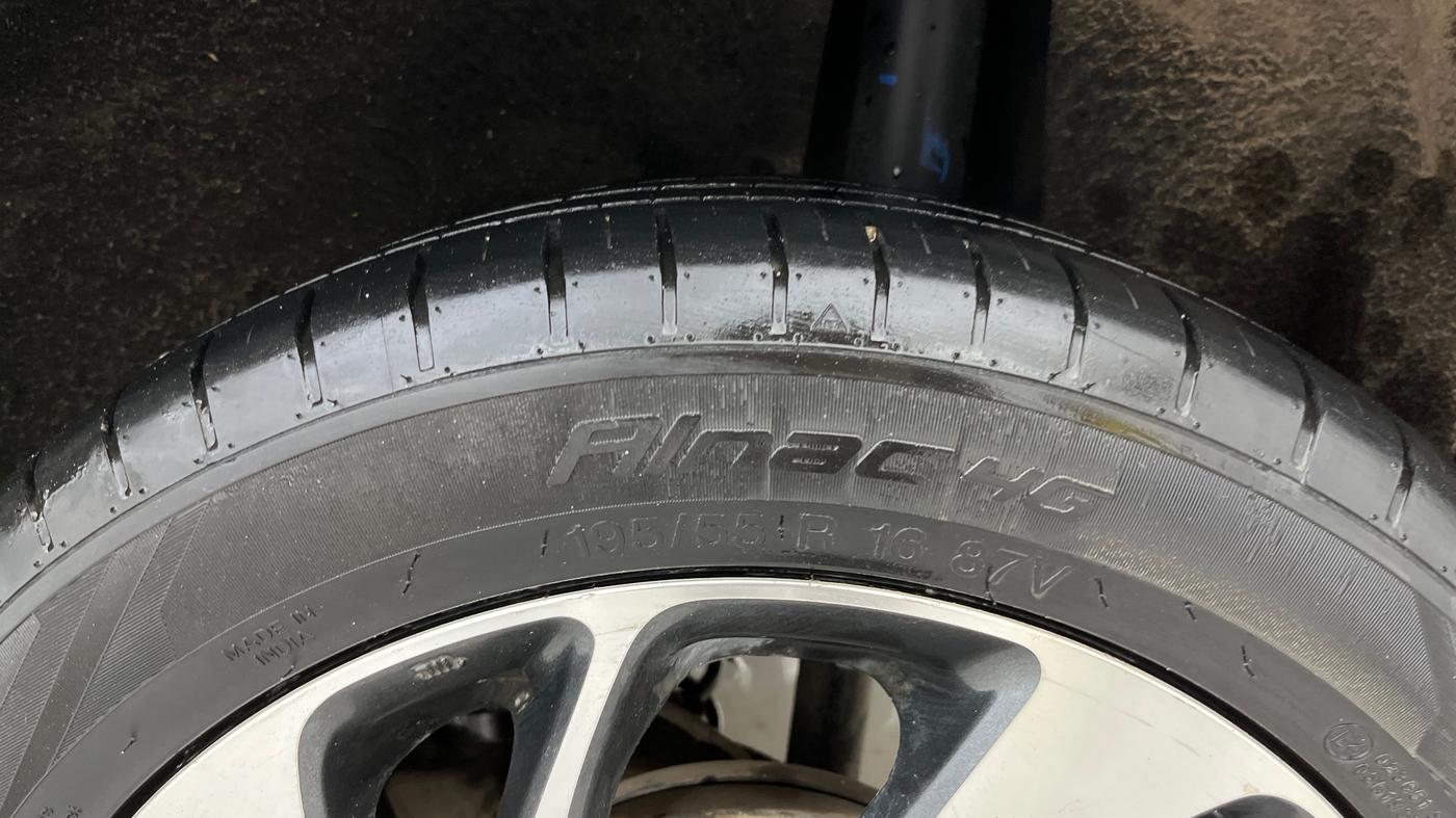 2019 Maruti Baleno ALPHA CVT PETROL 1.2, Petrol, Automatic, 1,20,086 km, Left Rear Tyre Tread