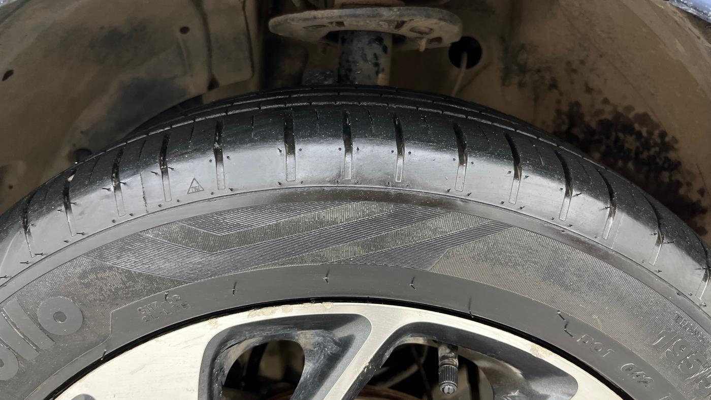 2019 Maruti Baleno ALPHA CVT PETROL 1.2, Petrol, Automatic, 1,20,086 km, Left Front Tyre Tread