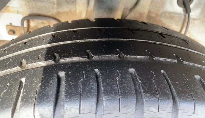 2019 Hyundai Elite i20 MAGNA PLUS 1.2, Petrol, Manual, 38,172 km, Right Rear Tyre Tread