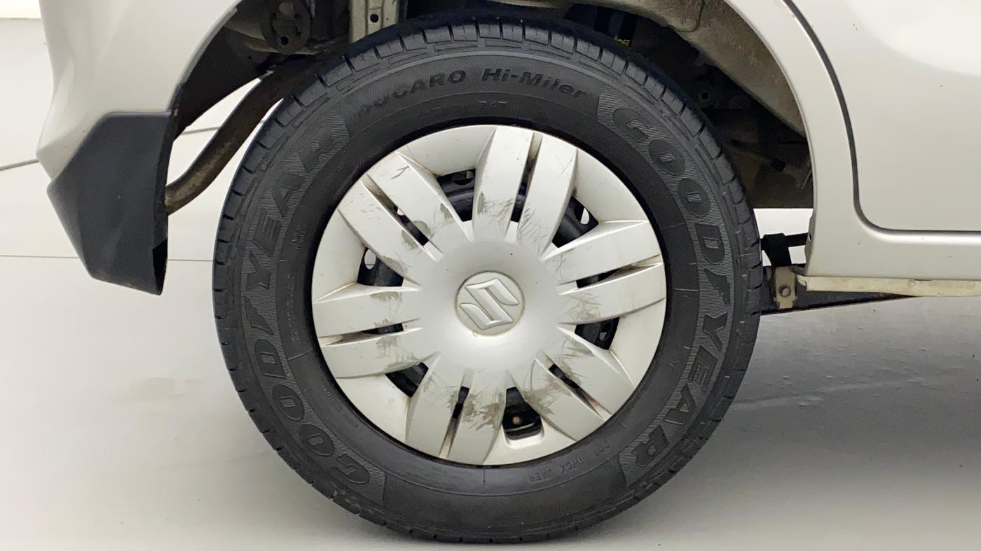 2021 Maruti Alto LXI, Petrol, Manual, 32,331 km, Right Rear Wheel