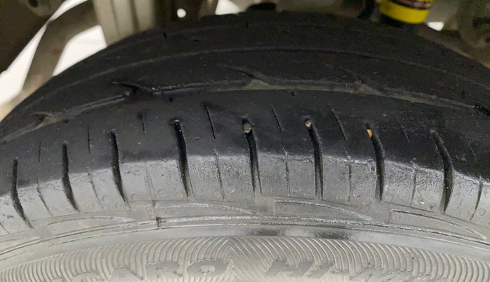 2021 Maruti Alto LXI, Petrol, Manual, 32,331 km, Right Rear Tyre Tread