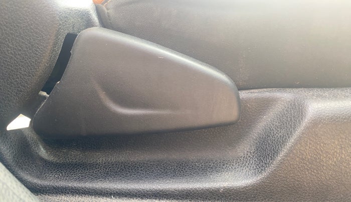 2021 Renault Kwid CLIMBER 1.0 AMT, Petrol, Automatic, 51,026 km, Driver Side Adjustment Panel