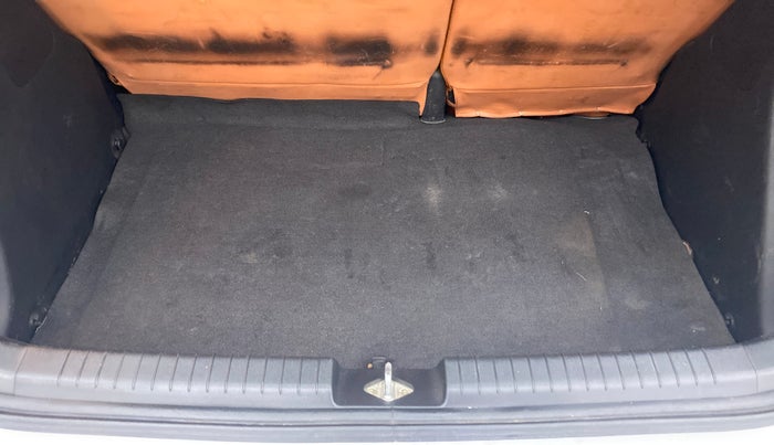 2017 Hyundai Elite i20 ASTA 1.2 (O), Petrol, Manual, 46,420 km, Boot Inside