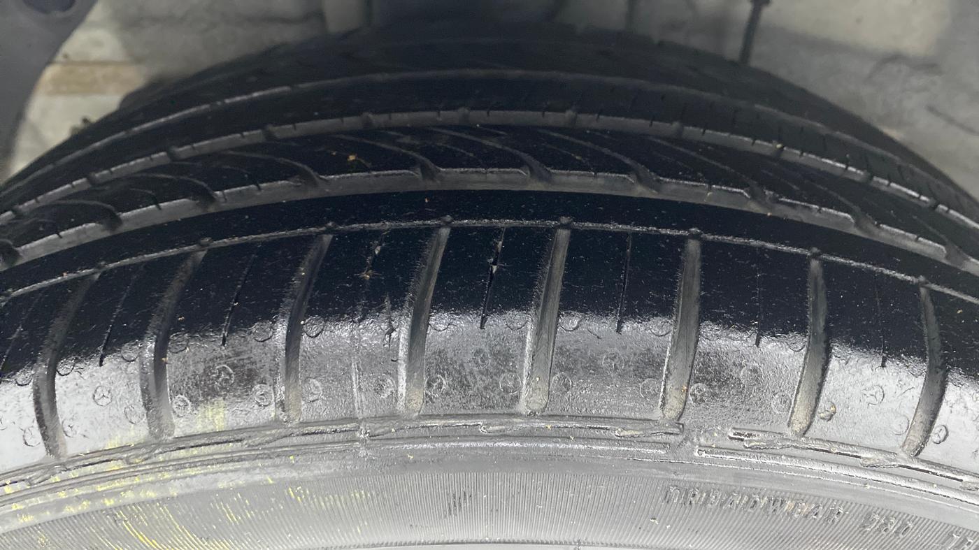 2017 Hyundai Elite i20 ASTA 1.2 (O), Petrol, Manual, 46,420 km, Right Rear Tyre Tread