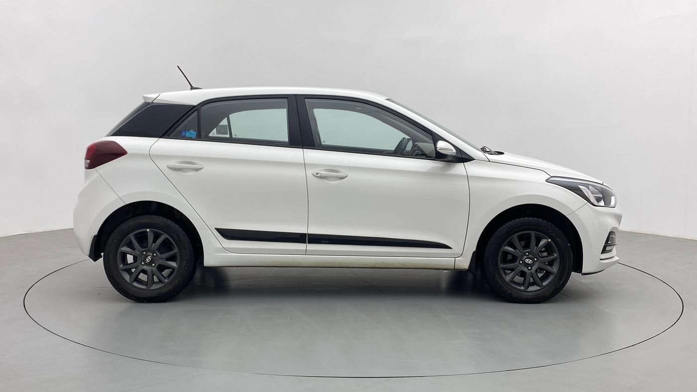 2018 Hyundai Elite i20 ASTA 1.2, Petrol, Manual, 22,876 km, Right Side View