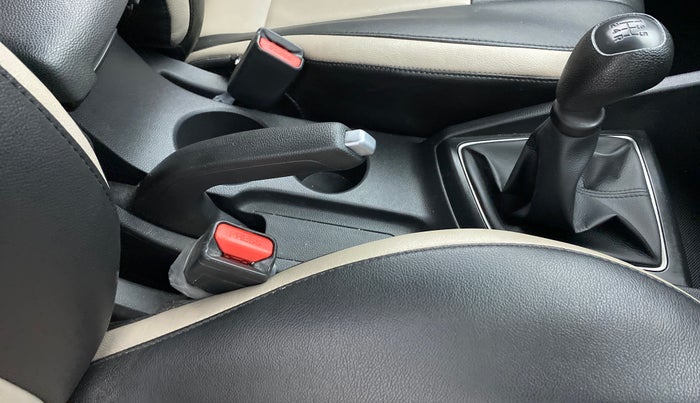 2018 Hyundai Elite i20 ASTA 1.2, Petrol, Manual, 22,876 km, Gear Lever