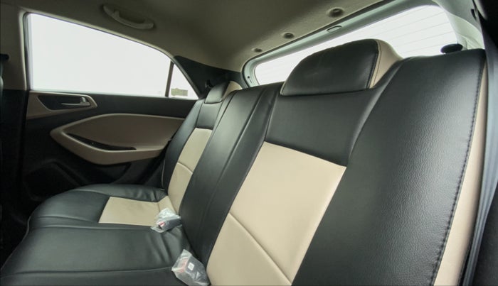 2018 Hyundai Elite i20 ASTA 1.2, Petrol, Manual, 22,876 km, Right Side Rear Door Cabin