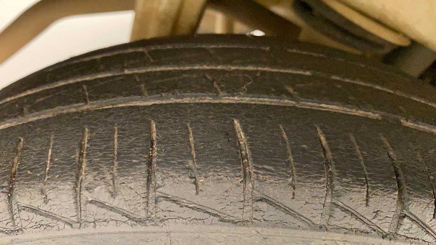 2019 Maruti Alto VXI, Petrol, Manual, 60,383 km, Right Rear Tyre Tread