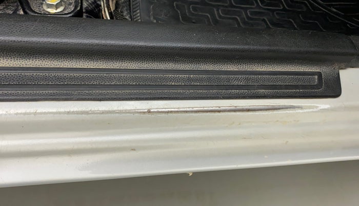 2019 Maruti Alto VXI, Petrol, Manual, 60,383 km, Right running board - Minor scratches