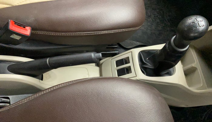 2019 Maruti Alto VXI, Petrol, Manual, 60,383 km, Gear Lever