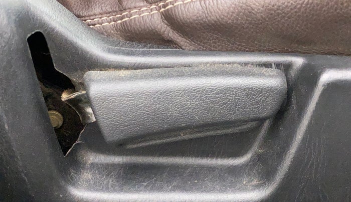 2019 Maruti Alto VXI, Petrol, Manual, 60,383 km, Driver Side Adjustment Panel