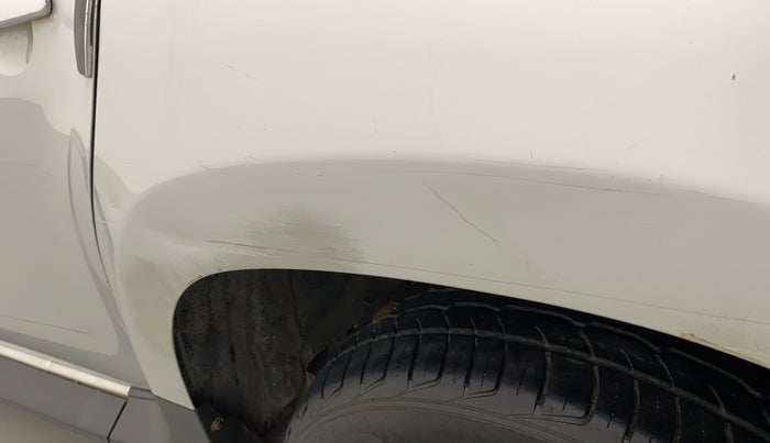 2014 Renault Duster 85 PS RXE DIESEL, Diesel, Manual, 1,10,144 km, Left quarter panel - Minor scratches