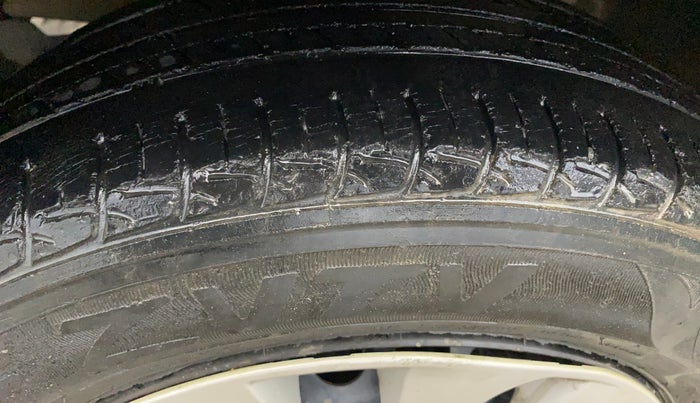 2018 Maruti Baleno DELTA PETROL 1.2, Petrol, Manual, 54,407 km, Left Front Tyre Tread