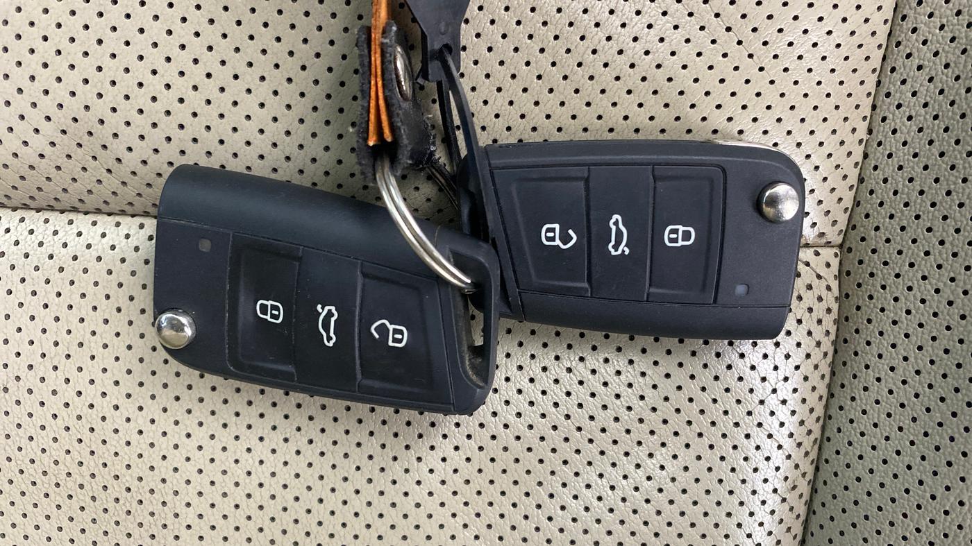 2022 Skoda SLAVIA STYLE 1.0L TSI MT, Petrol, Manual, 82,069 km, Key Close Up