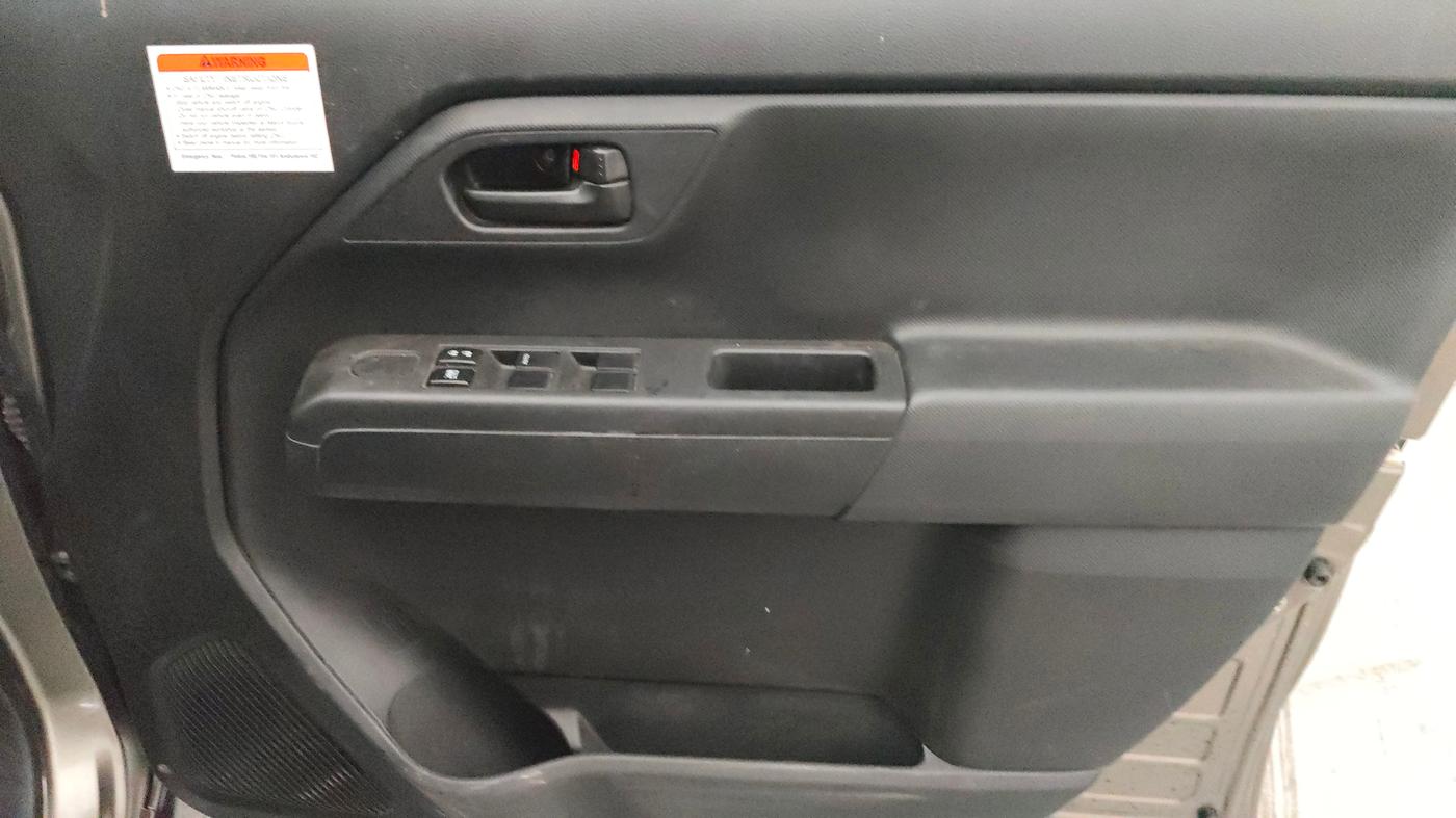 2021 Maruti New Wagon-R LXI CNG (O) 1.0, CNG, Manual, 40,070 km, Driver Side Door Panels Control