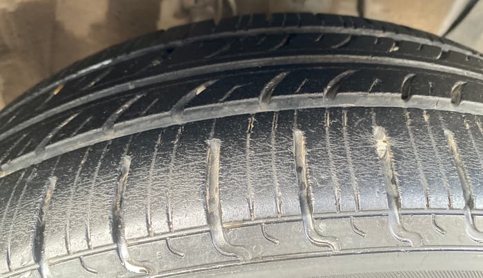 2019 Hyundai Elite i20 SPORTZ PLUS  1.2 CVT, Petrol, Automatic, 67,194 km, Right Front Tyre Tread