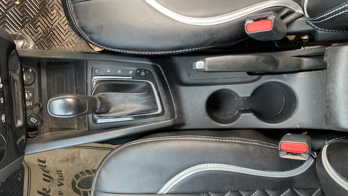 2019 Hyundai Elite i20 SPORTZ PLUS  1.2 CVT, Petrol, Automatic, 67,194 km, Gear Lever