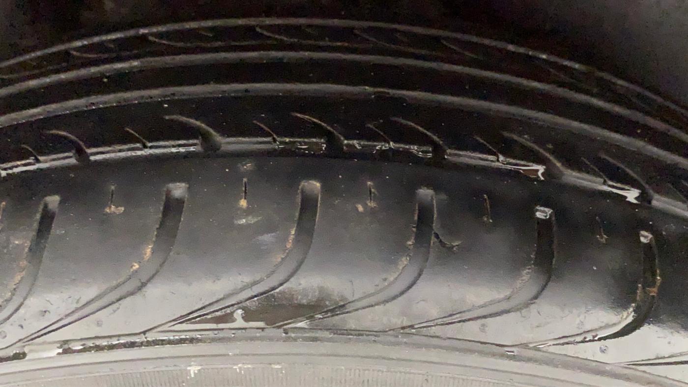 2010 Volkswagen Polo TRENDLINE 1.2L PETROL, Petrol, Manual, 96,293 km, Left Rear Tyre Tread