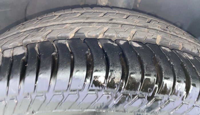 2015 Ford Ecosport TITANIUM 1.5L PETROL AT, Petrol, Automatic, 40,228 km, Right Front Tyre Tread