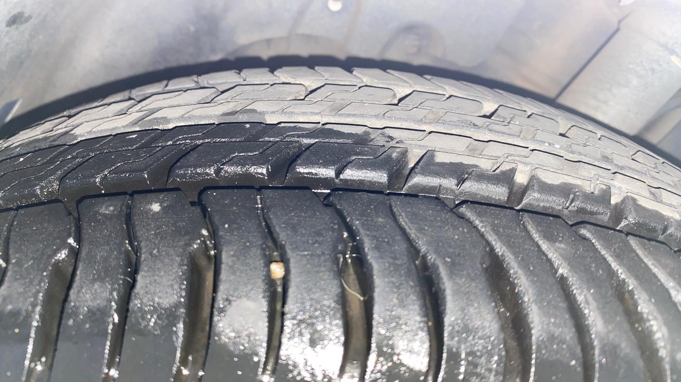 2015 Ford Ecosport TITANIUM 1.5L PETROL AT, Petrol, Automatic, 40,228 km, Left Front Tyre Tread